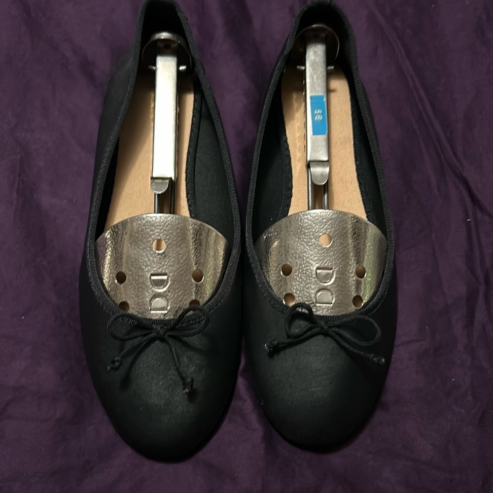 Oldnavy ballet flat size 9